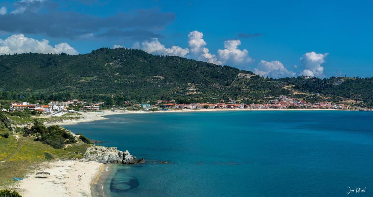 House Kostas On The Beach ซาร์ตี ภายนอก รูปภาพ
